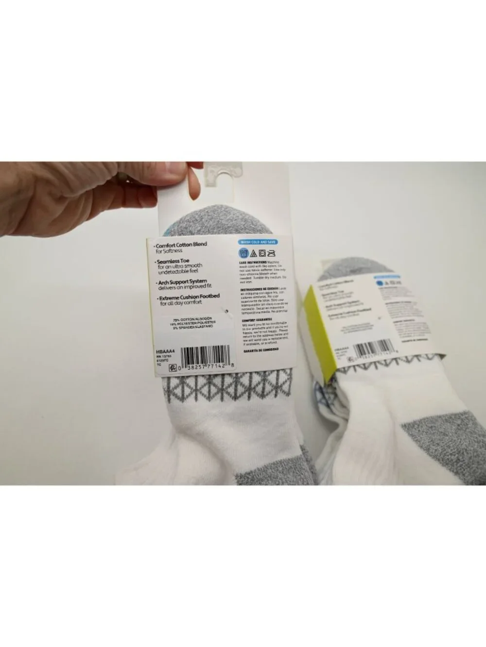 NWT Hanes Lot of 2 4 Pair Ankle Socks Absolute Active Kids Sz 3-7 L White Cotton